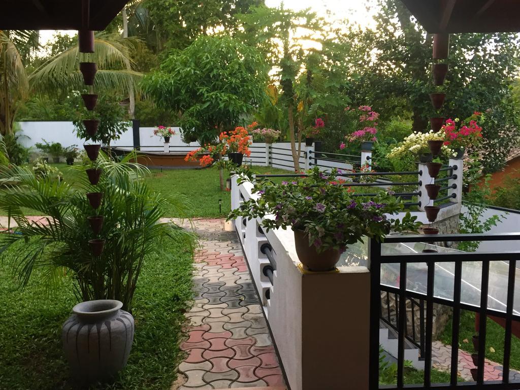 Villa Shanaya Hikkaduwa Exteriér fotografie
